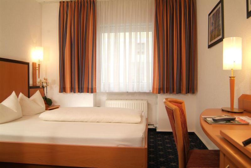 Boutique Hotel Erb Muenchen Parsdorf Vaterstetten Exterior photo
